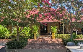 Mahogany Inn And Distillery